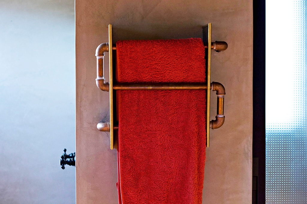 Подборка Полотенцесушители в интерьере ванной комнаты: совмещаем красоту и практичность на фото
				