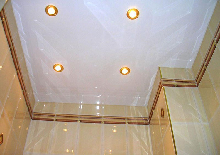 потолок с диодными светильниками