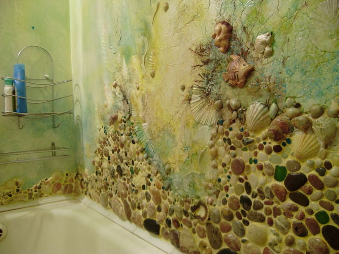 стена с ракушками в интерьере ванной