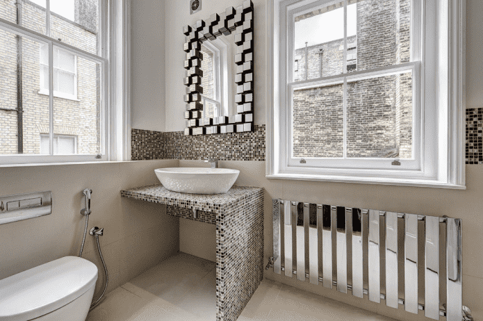 столешница из мозаики в ванной