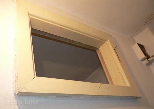 Окно в ванной комнате в хрущевке. Окно между кухней и ванной – причины появления 11