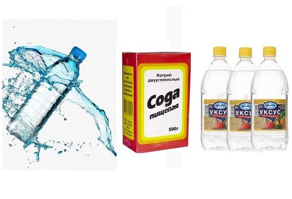 Сода, уксус и вода