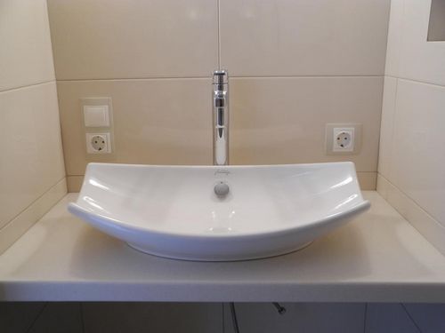 Размеры раковины для ванной комнаты: умывальники на пьедестале, стандартная ширина, с тумбой второй величины, габариты ракушки