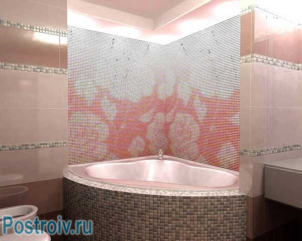 Мозаика на стенах в ванной комнате с угловой ванной. Фото