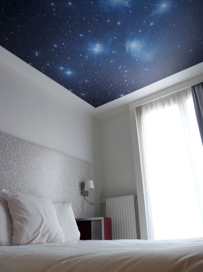 Натяжной потолок - звездное небо