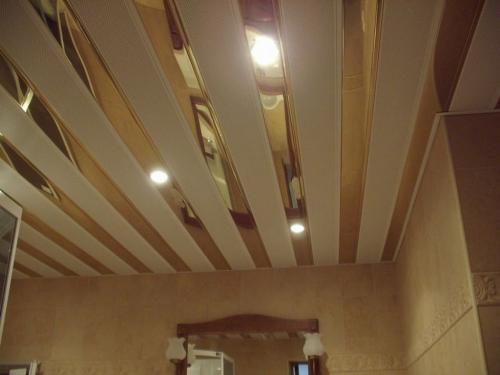 Реечный потолок. Конструктивные особенности реечного потолка для ванной комнаты