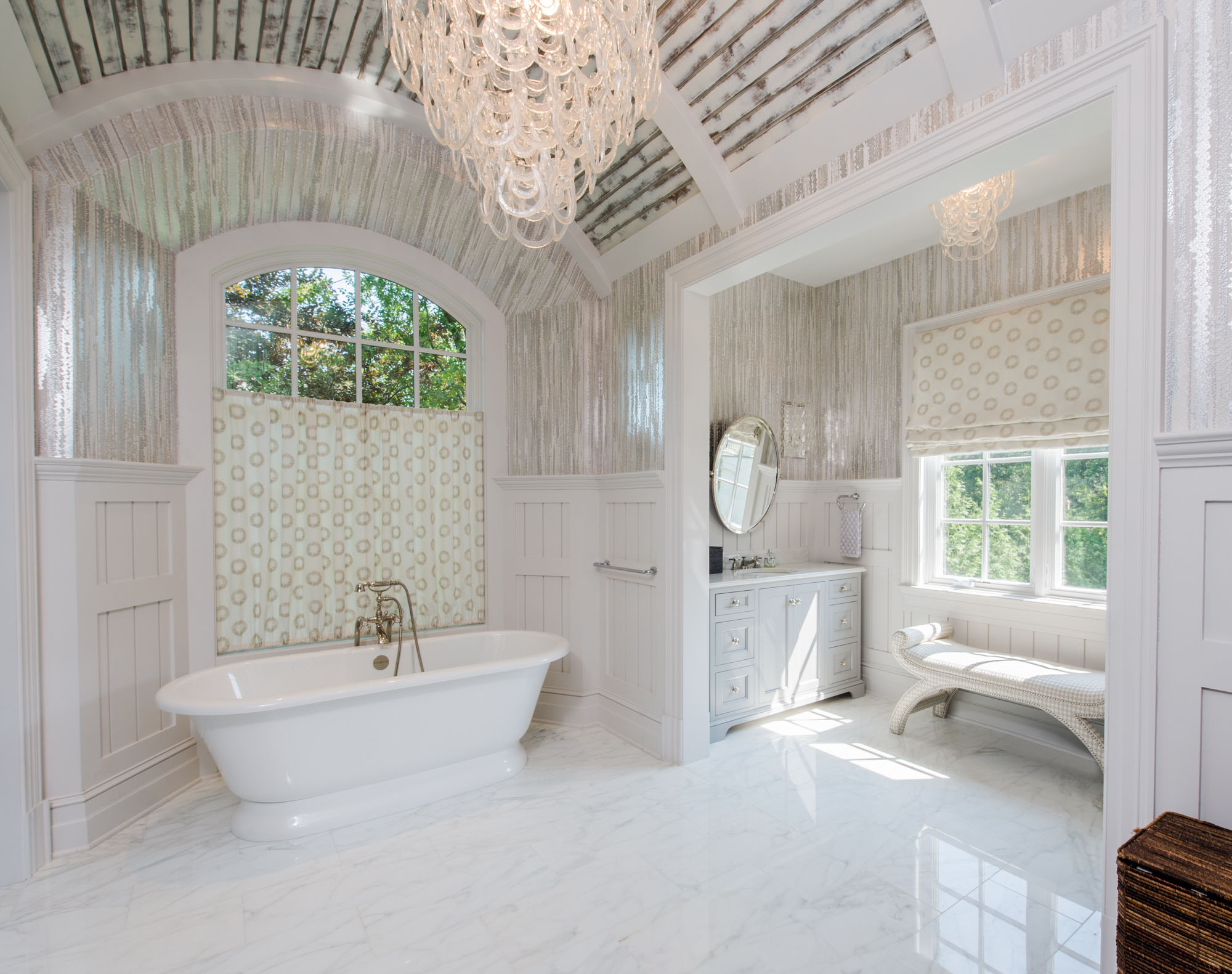 Большая ванная комната в стиле прованс