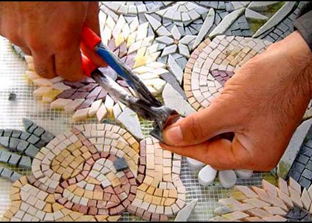 обработка мозаики кусачками