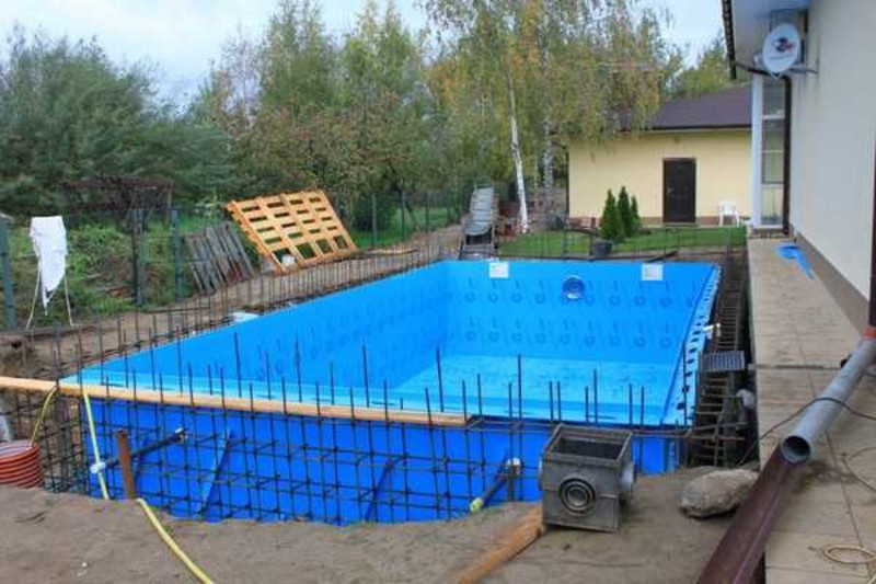 Как установить на даче бассейн