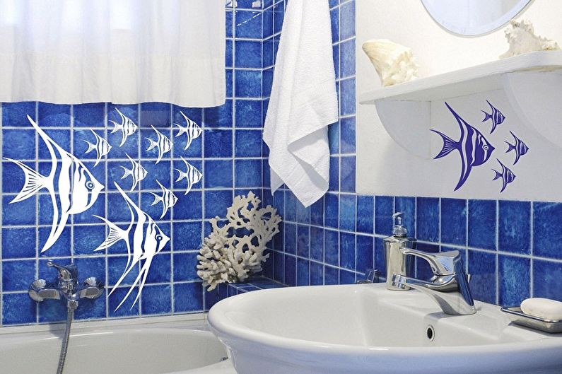 Дизайн ванной комнаты 2 кв.м. - Освещение и декор