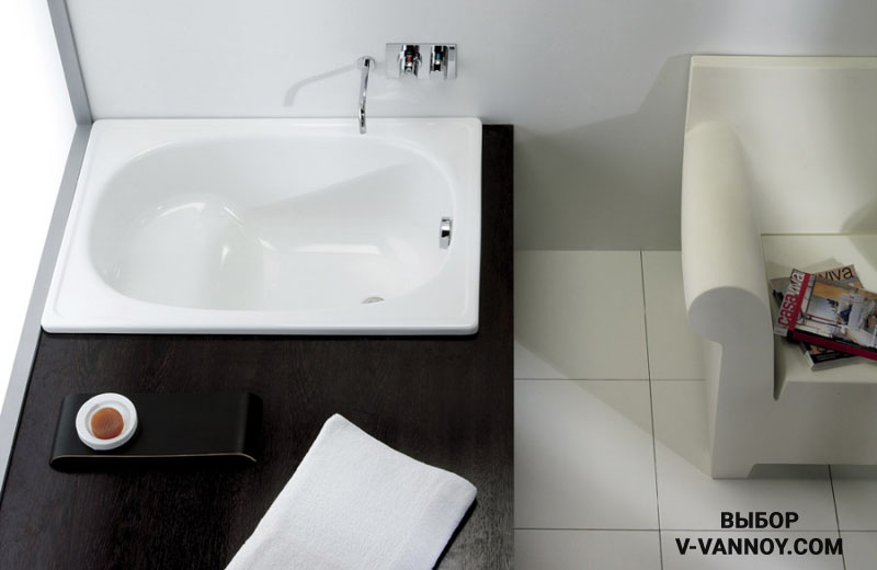 Ванна стальная с сиденьем без ножек (EUROPA mini), габариты изделия: 1050x700.