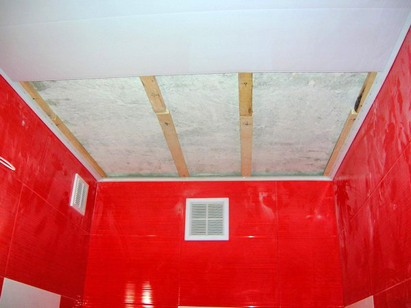 как установить подвесной потолок в ванную комнату