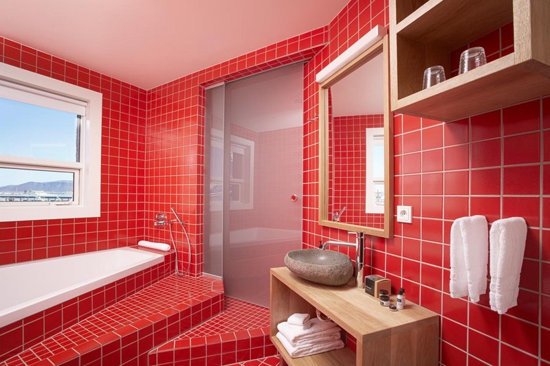 дизайн красной ванной комнаты фото