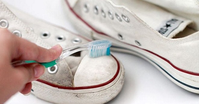 Как стирать кеды в домашних условиях - простые советы по уходу за спортивной обувью